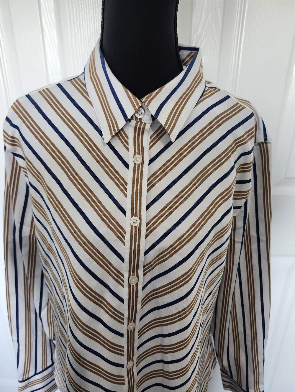 Chico's Size 2.5 Long Sleeve Button Down Striped Blouse Tan/Blue/White